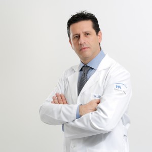 dr-adrian-martinez-herrera-coloproctologo
